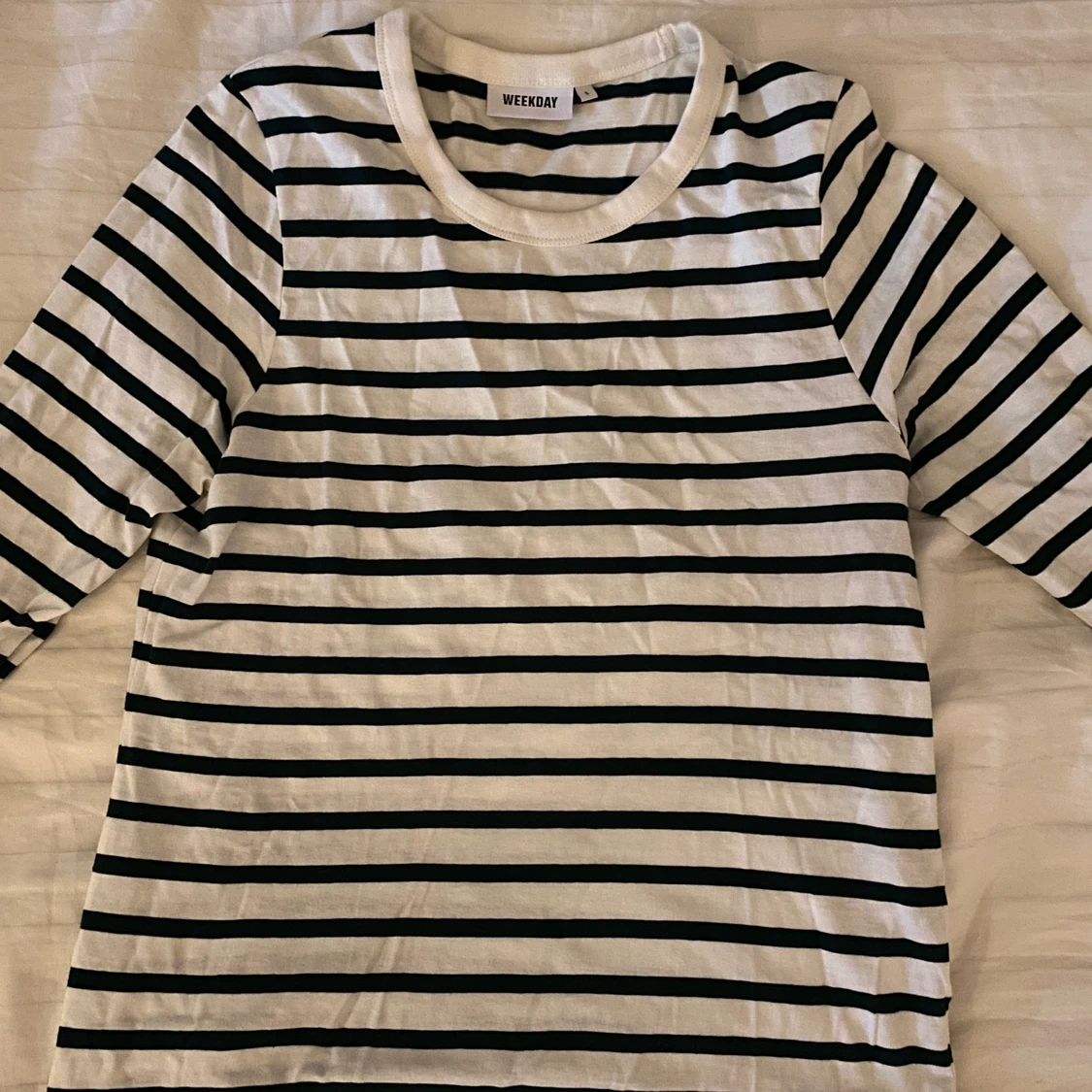 Grön randig weekday tröja