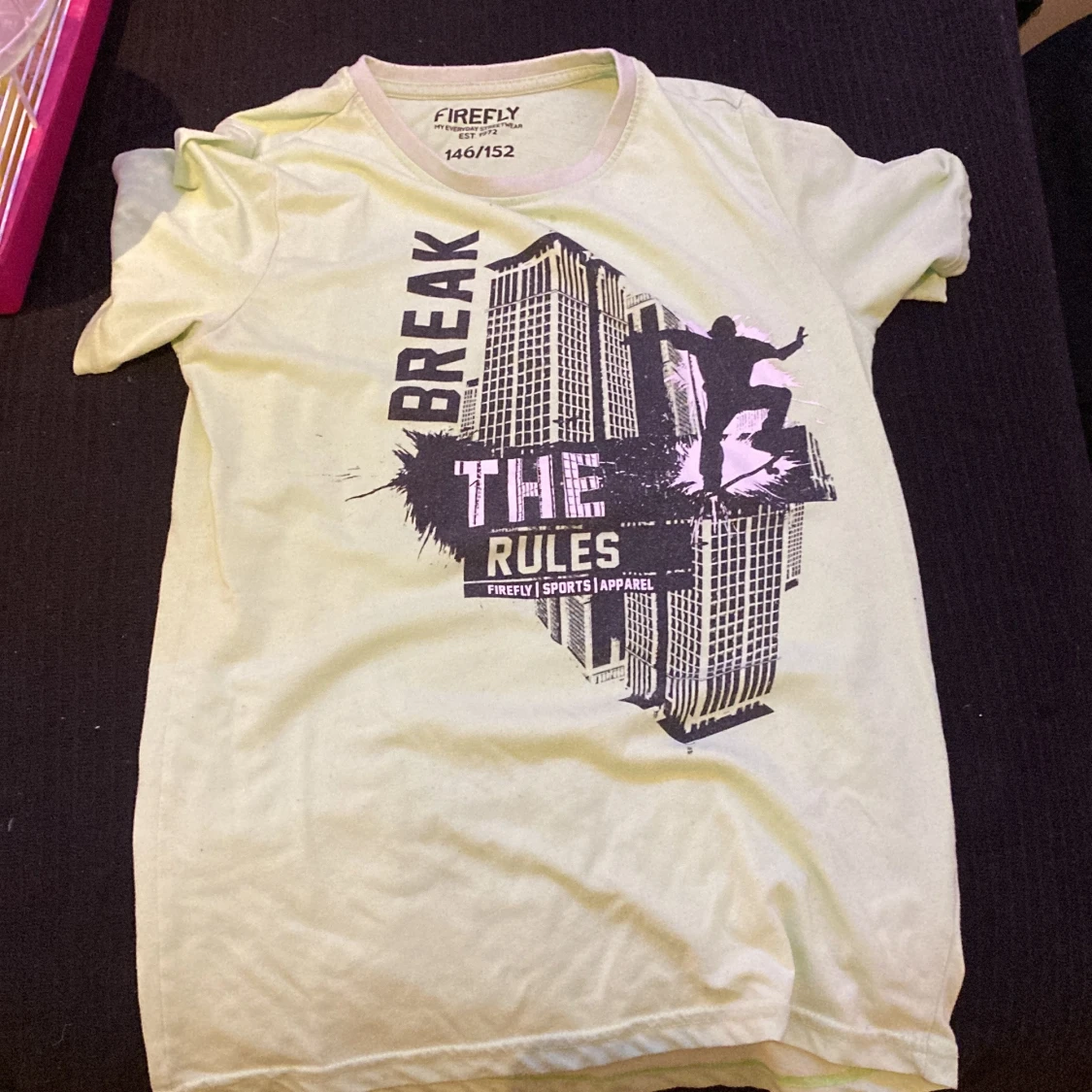 Grön T-shirt  storlek 146/152