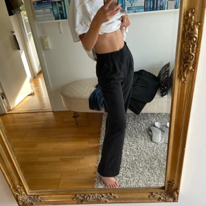 Byxor - Svinsnygga slutsålda populära kostymisar från Monki