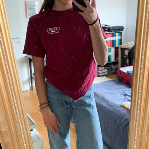 Vans tshirt  - Säljer denna skitcoola vans T-shirten i storlek S! 