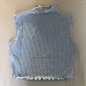 Linne - Ljusblått kort linne som aldrig använts. Storlek M men mindre i storleken i min mening 🥰 snygg passform!