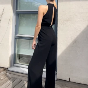 Jumpsuit från zara - Så snygg jumpsuit! Även snygg utan bandet i midjan, i nyskick 💓