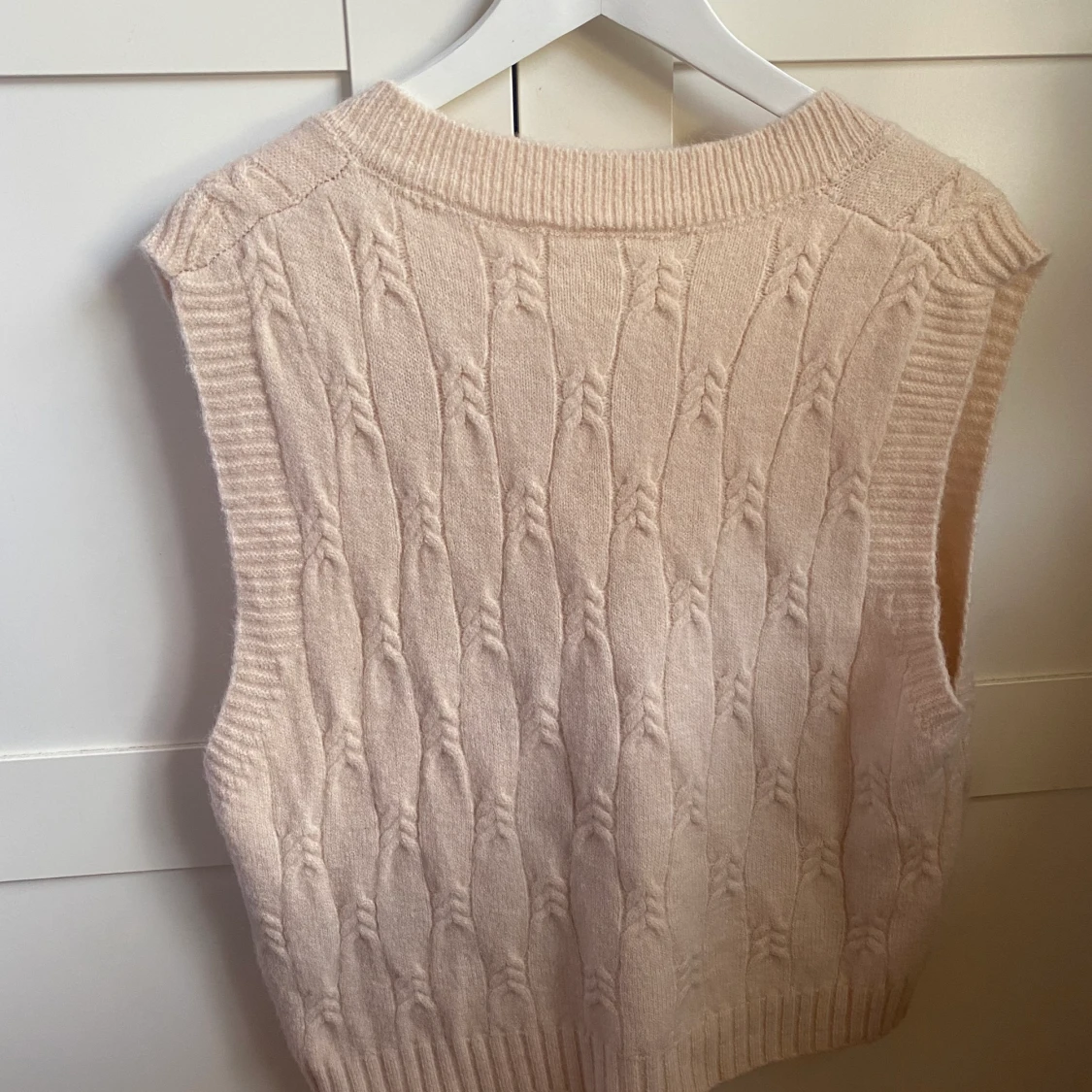 Stickad väst  - 90