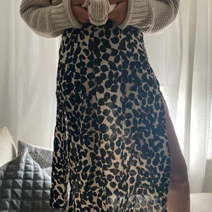 Leopardkjol - Kjol, inte använd, bara legat i garderoben!😵‍💫