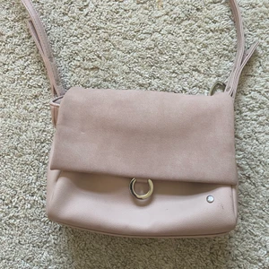 Edblad väska - Super snygg väska ifrån Edblad, lite smutsig baksida (se bild 3)