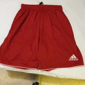 Adidas short - Röd adidas short
