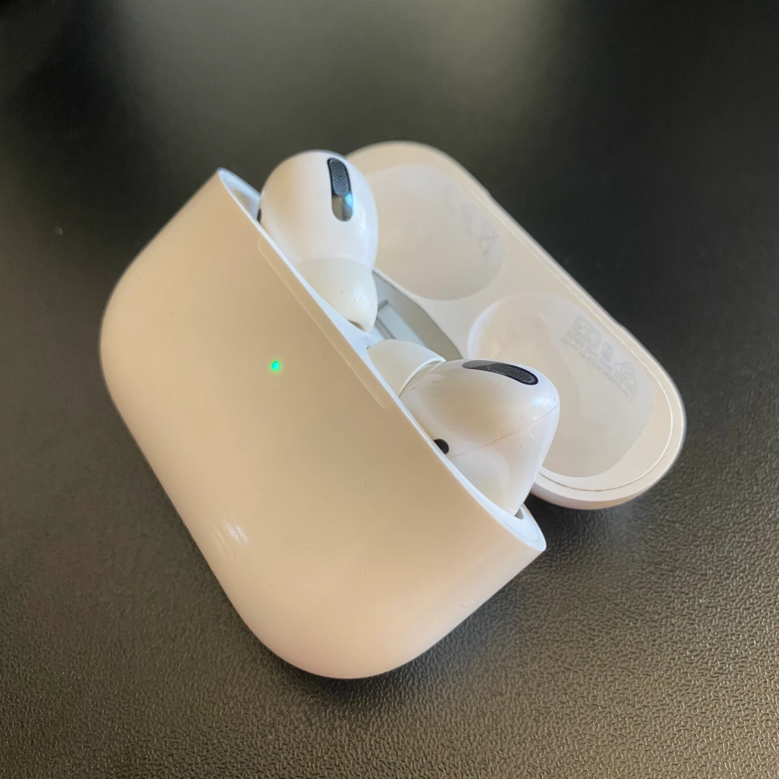 AirPods Pro  - 90