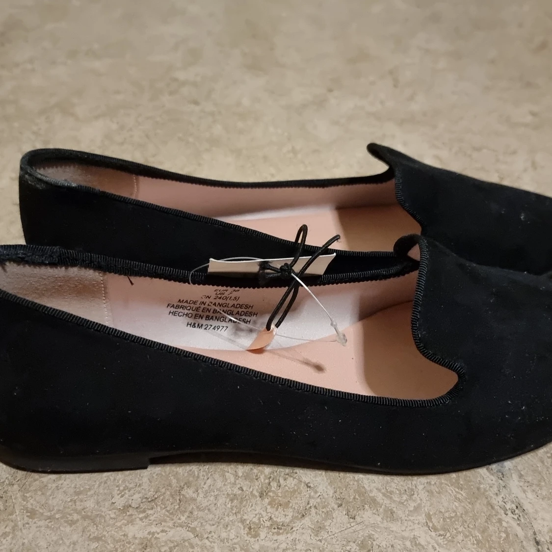 Hej🦋 Här kan du köpa ett par sommar skor - 90