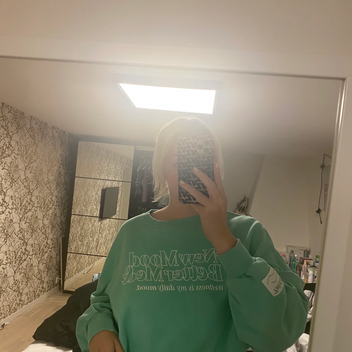 Tunn sweatshirt i mintgröna färg - 90