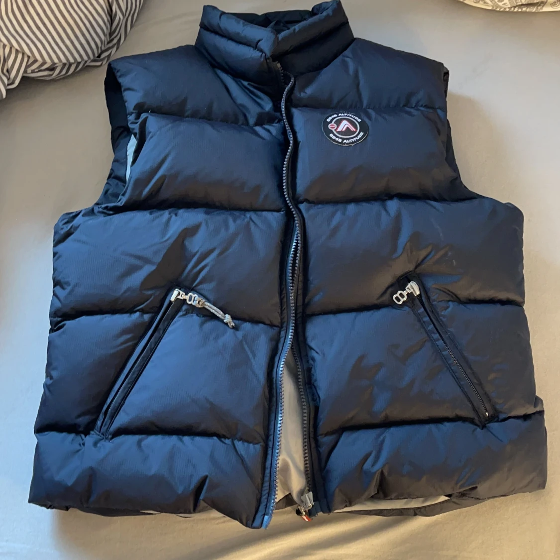 Svart dunväst från 8848 - 90