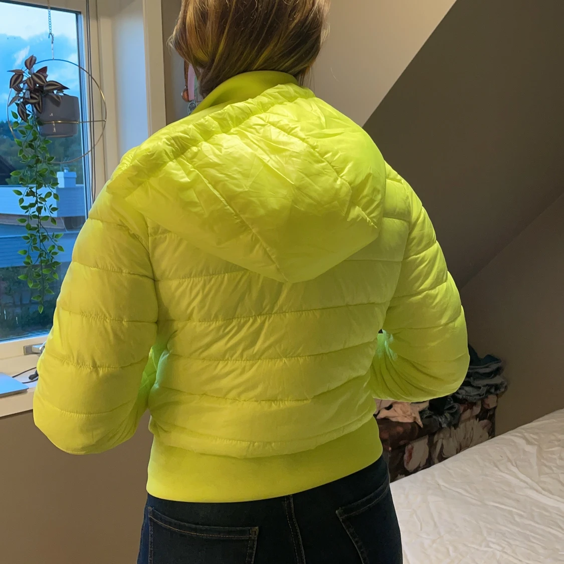 Neon Fun Jacka  - 90