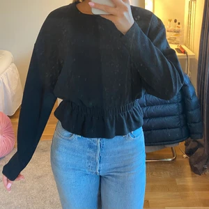 Tröja - #tröja Fin tröja som inte kommer till användning, stretchig och Inget fel på tröjan🌸🤩 (tröjan är inte smutsig det är min spegel)