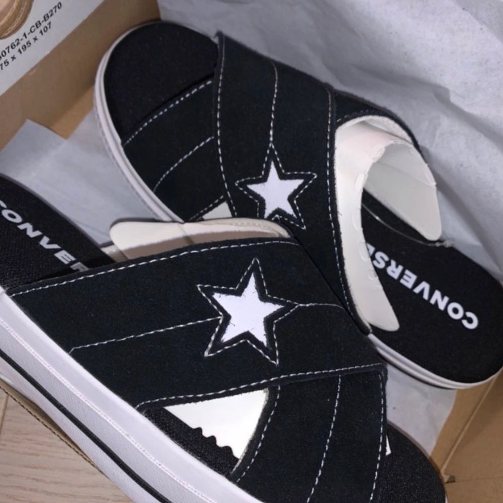 Converse slippers deals