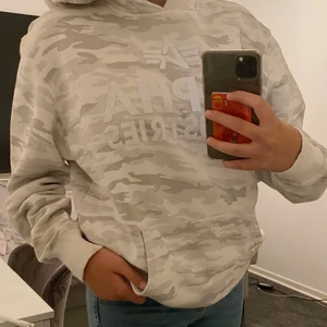 Alpha industri hoodie - Alpha Industri hoodie. Jätte skön och fin🥰