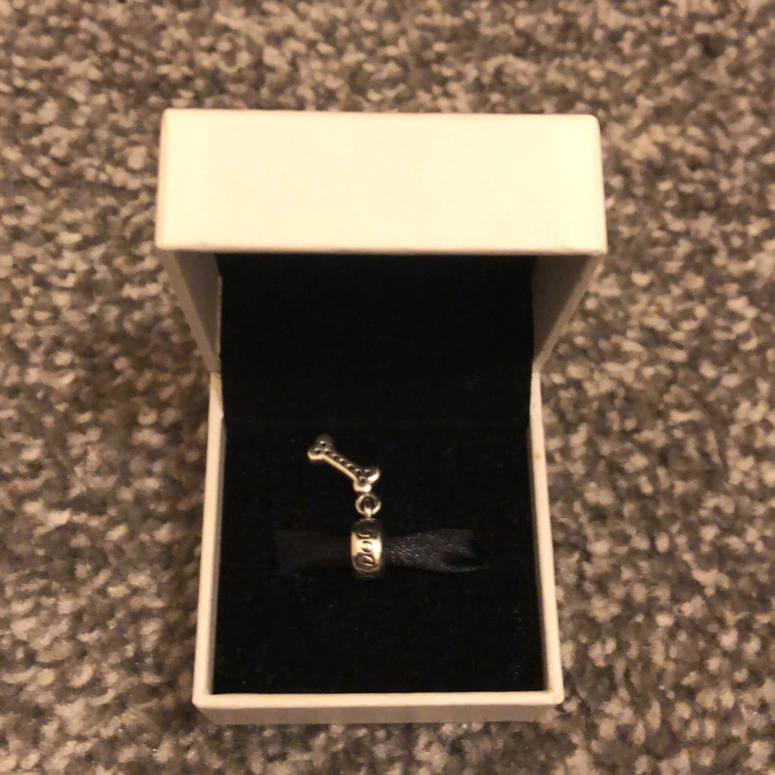 Pandora dog bone charm - 91