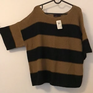 Stickadtröja aldrig använt  - Svart brun stickad tröja, helt ny , storlek M , köpt för 249 kr , säljer för 129 kr