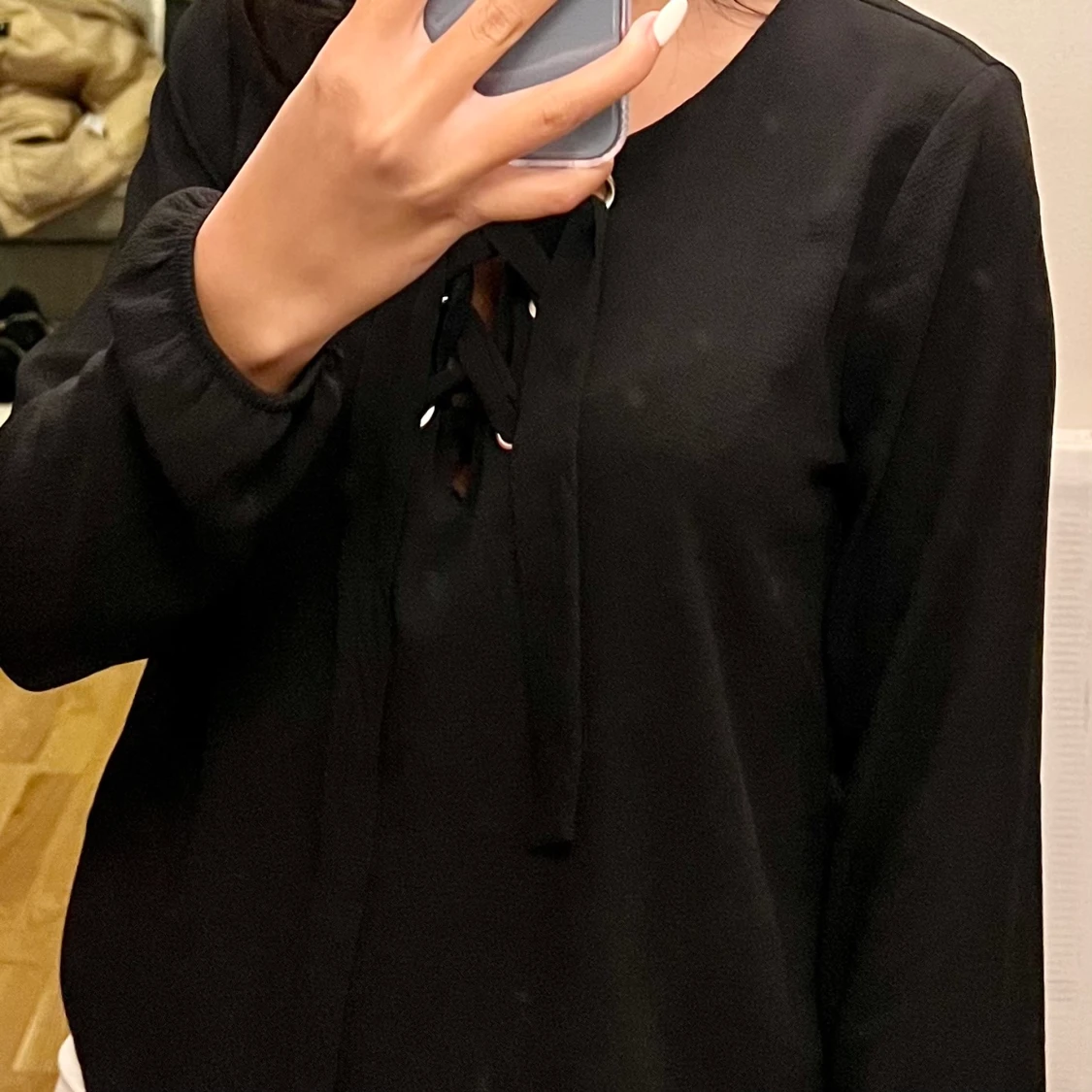 Blus med knytning  - 90