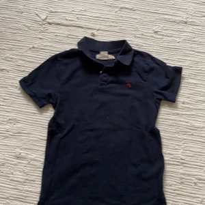 Piké  - Säljer denna superfina piké också från Kaphal i stl 146-152🤍 GRATIS FRAKT