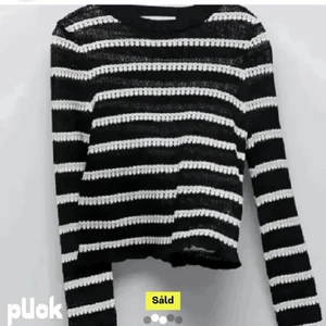 Randig topp - Så snygg randig topp från zara❤️ storlek S, aldrig använd därmed i nyskick