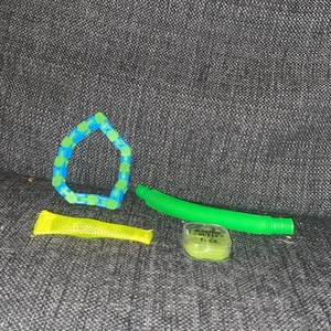 Fidget toys  - Fidget toys som inte kommer till användning och även ett slime.