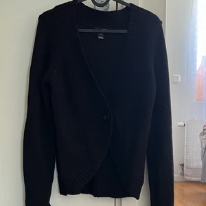 Svart kofta  - Svart kofta från H&M  i bra skick 