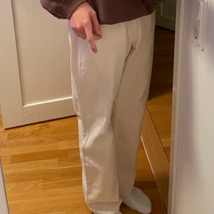 Weekday jeans storlek W34 L32 - Säljer mina weekday jeans som är i superbra skick. Inköpta för 600 kr. 