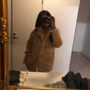 Teddy jacka  - Aldrig andvänd. Extremt skön. Köpt för 300 .Snabb affär prioriteras ❤️