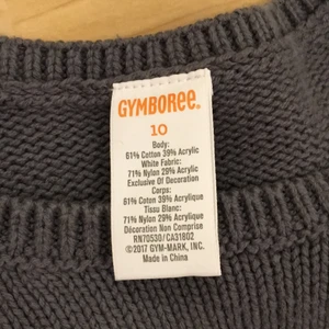 Fin vinterklänning  - Klänningen är jättefin och mysig som ger värme.