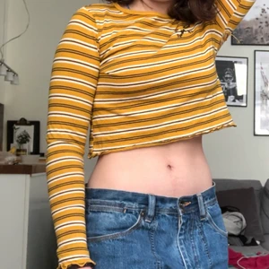 Långärmad vintage tröja - Vintage tröja från Berska, använd ca. 5 gånger✨