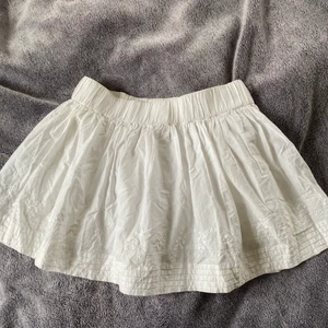 Kjol - Kjol från H&M, storlek 38. Köpare står för frakten.