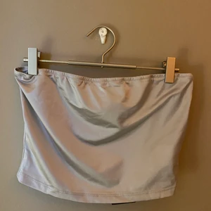 linne - linne från weekday som aldrig kom till användning! superfint och har fortfarande lappen kvar💕💕