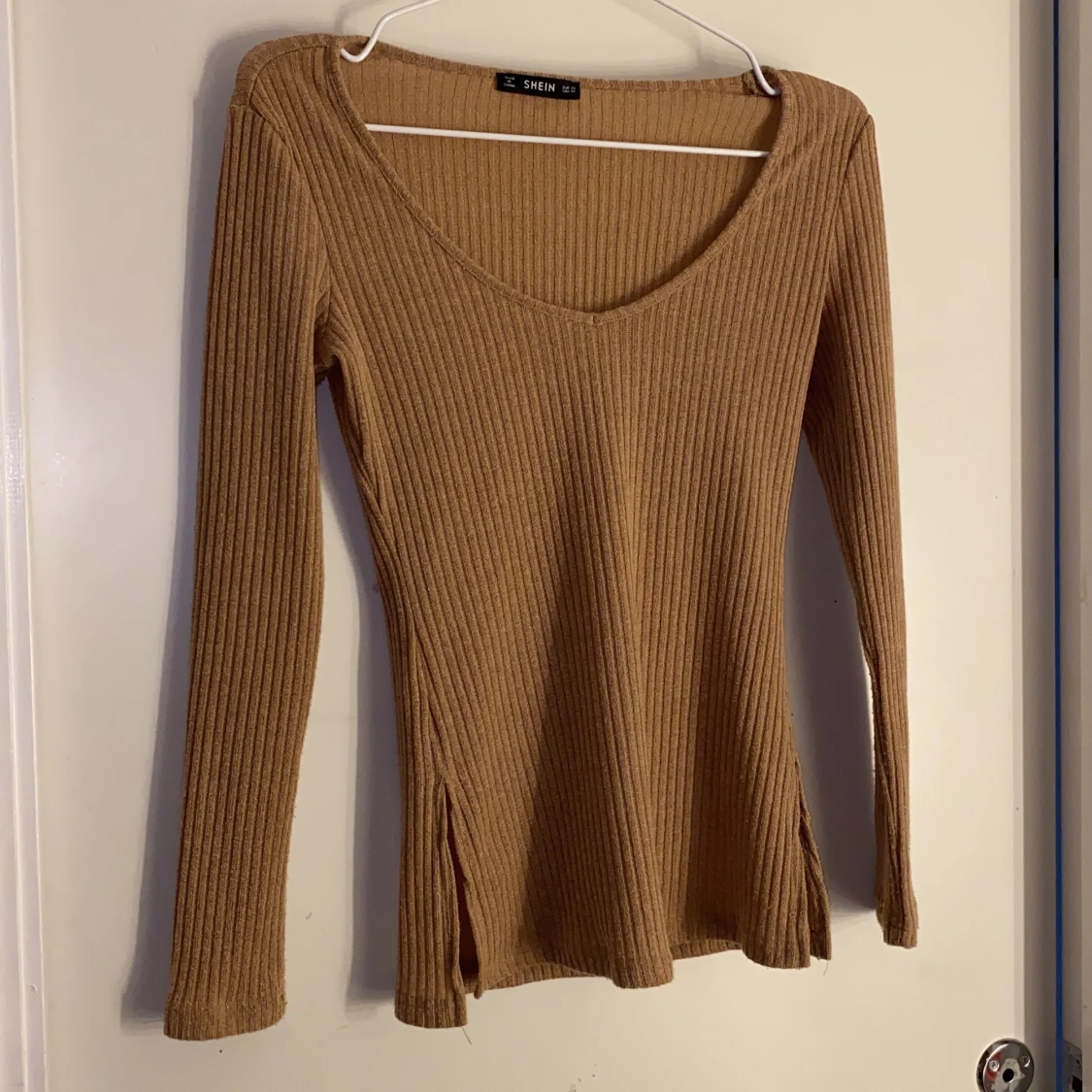 Stickad beige tröja 