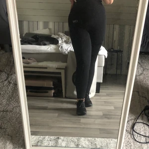 Seamless tights  - Säljer mina otroligt sköna seamless träningstights, använda 1 gång! Köpta för 599kr
