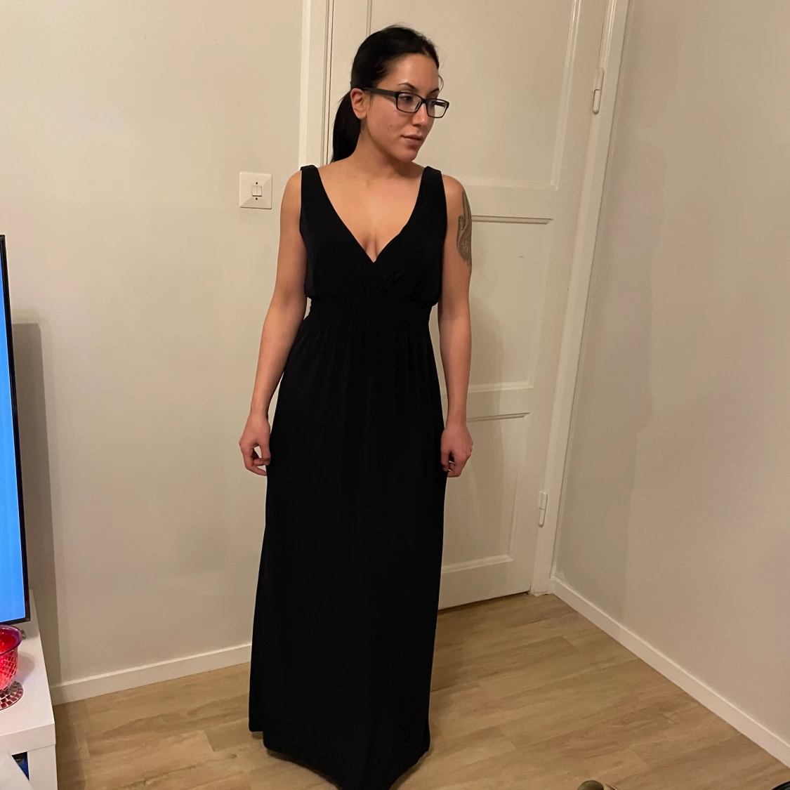 Lång svart klänning  - 91