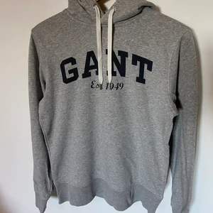 Gant tröja  - Gant tröja  Nypris: 1000kr Mitt pris: 300kr Skick: 7/10 Storlek: S