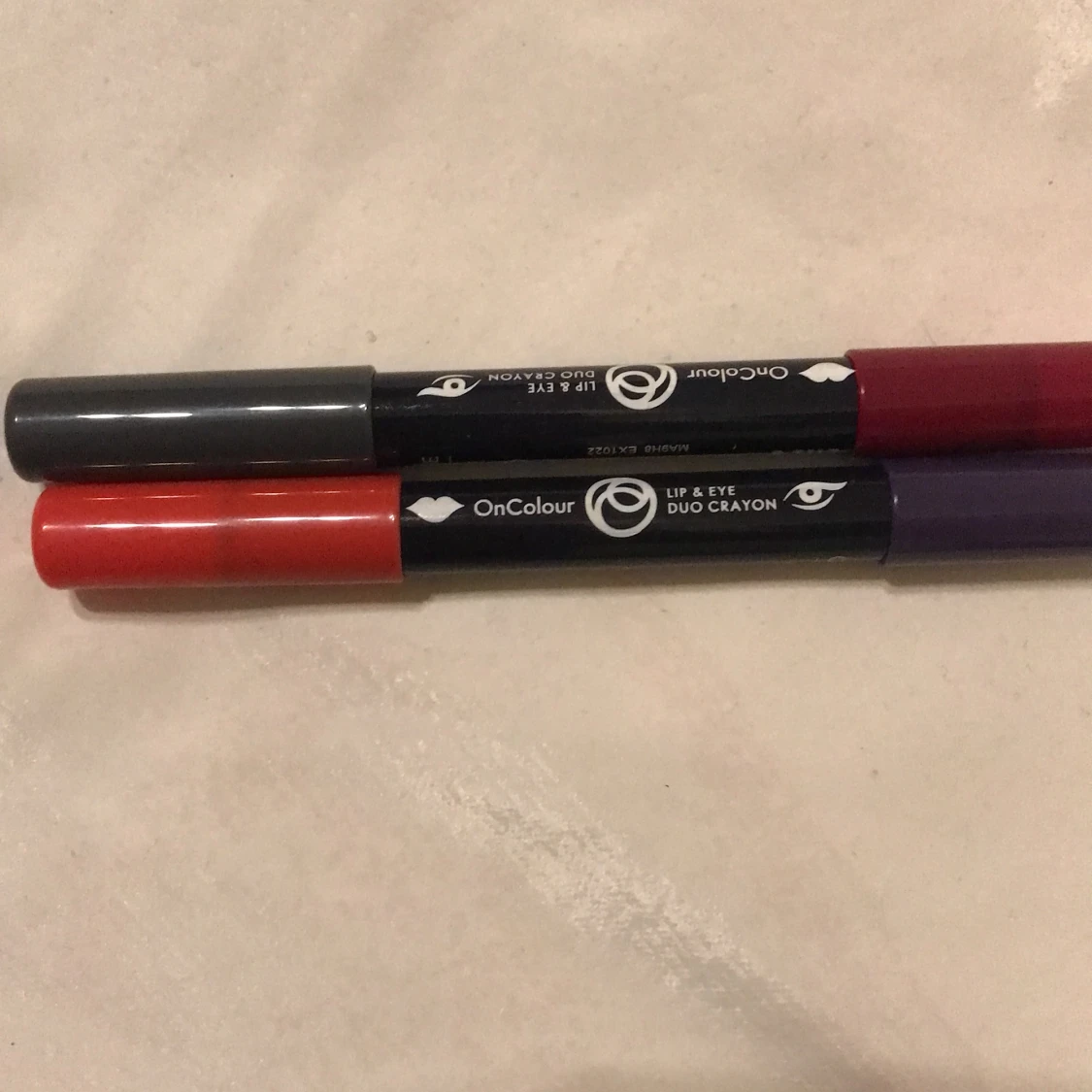 Lip and eye duo crayon
