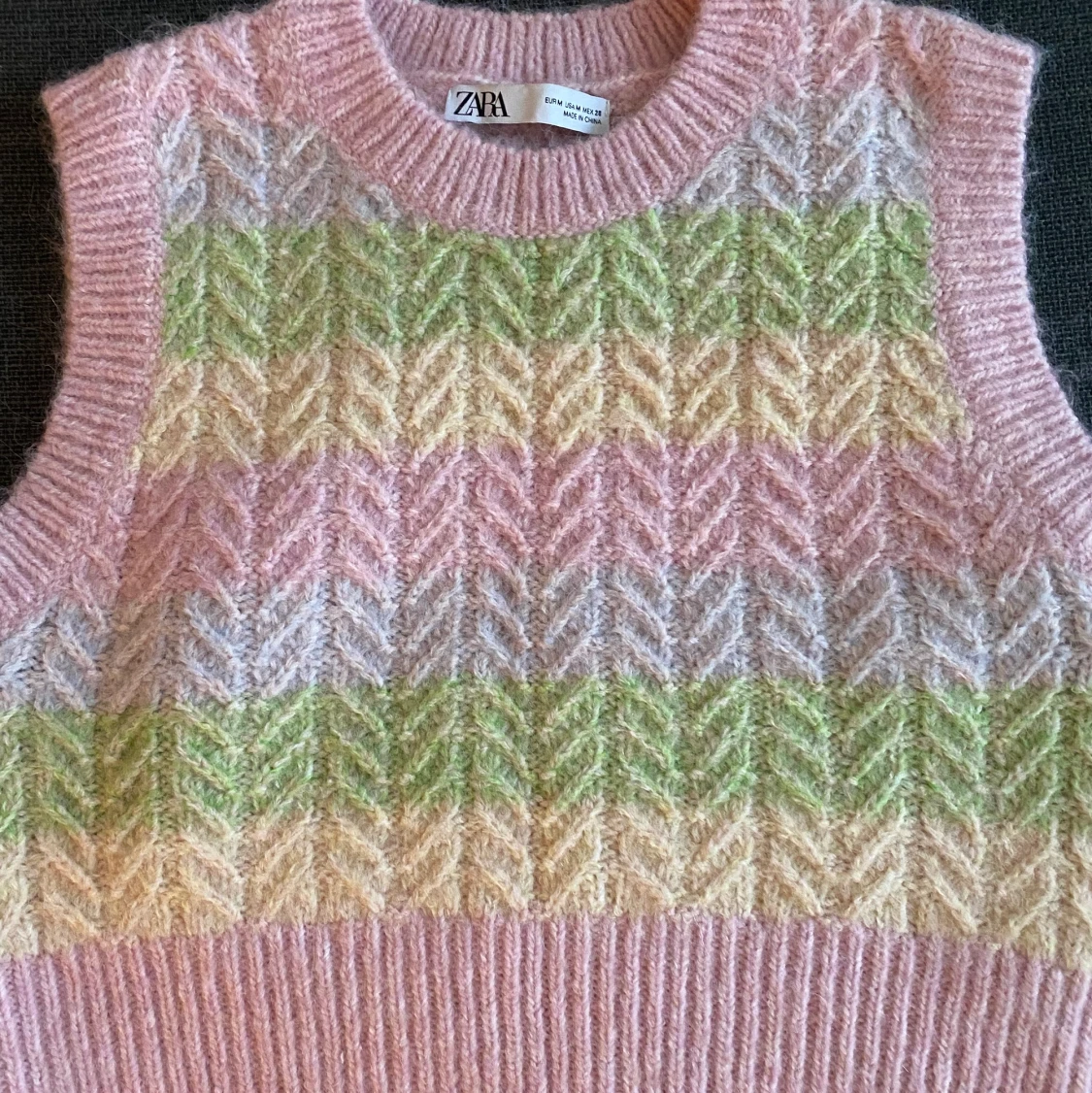 Knitted colorful zara vest 