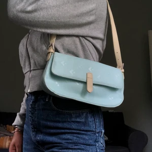 Björn Borg väska - En blå björn borg väska i y2k stil!! 40kr plus frakt🌸🌼