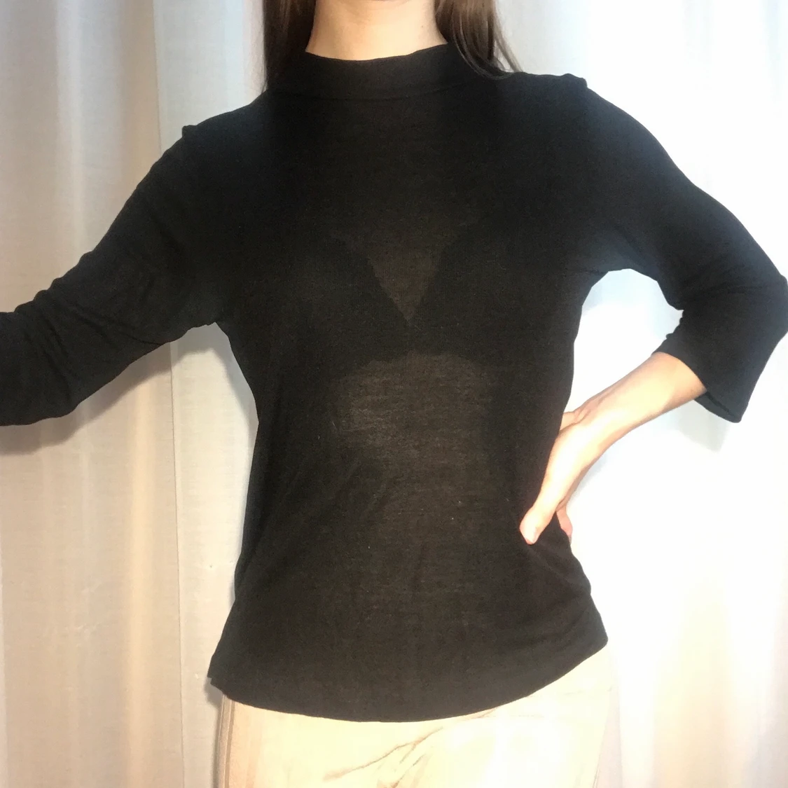 Svart halvt transparen topp