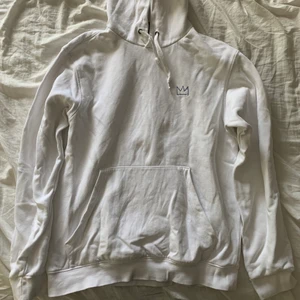 Hov1 hoodie - Storlek: S  Finns inte ute på marknaden då den är limited edition, mycket lite använd