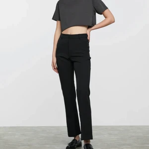 kostymbyxor bikbok - Kostymbyxor från bikbok. Storlek 34 i modellen ”vilma” Precis som nya!!