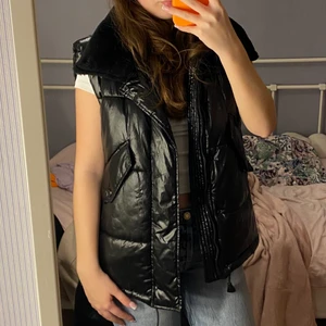 oversized väst - från zara, sparsamt använd 