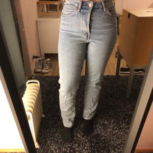 Jeans från H&m, strl 30, använda fåtal gånger