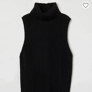 Stickad polo - Fin stickad polo väst som inte kommer till användning strlk S