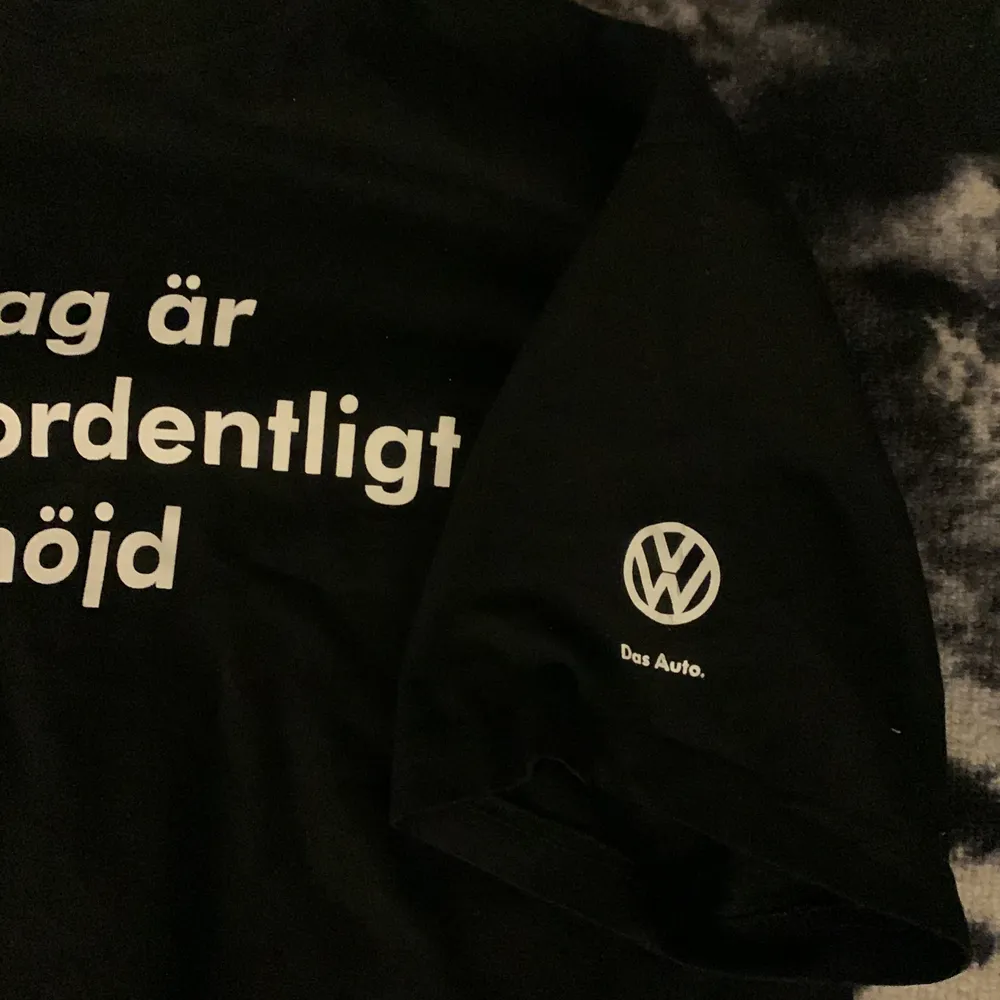 Volkswagen T-shirt i strl XL men sitter som L. 100kr. T-shirts.