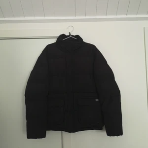 Dickies Puffer Jacket - Used jacket with some small flaws on the back. 