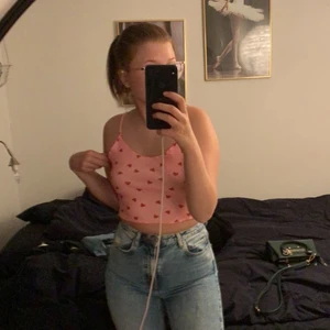 Linne med hjärtan - Mitt jätte söta linne me små hjärtan på i storleken xs❤️