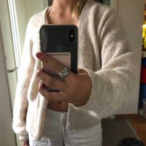 Stickad kofta - Jättemysig kofta!!