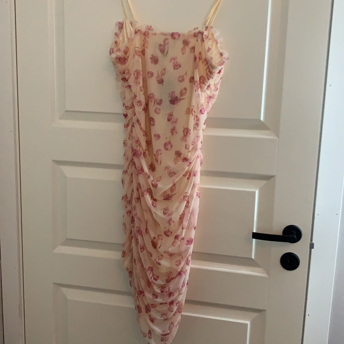 Blommig sexig klänning - 91