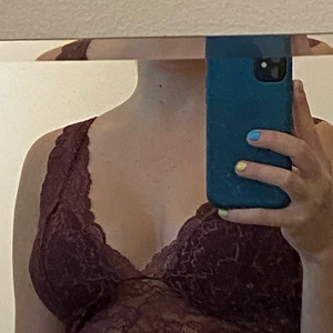 Bralette  - En jättefin bralette från Lindex som tyvärr inte kommer till användning. Funkar även att ha som topp på sommaren!